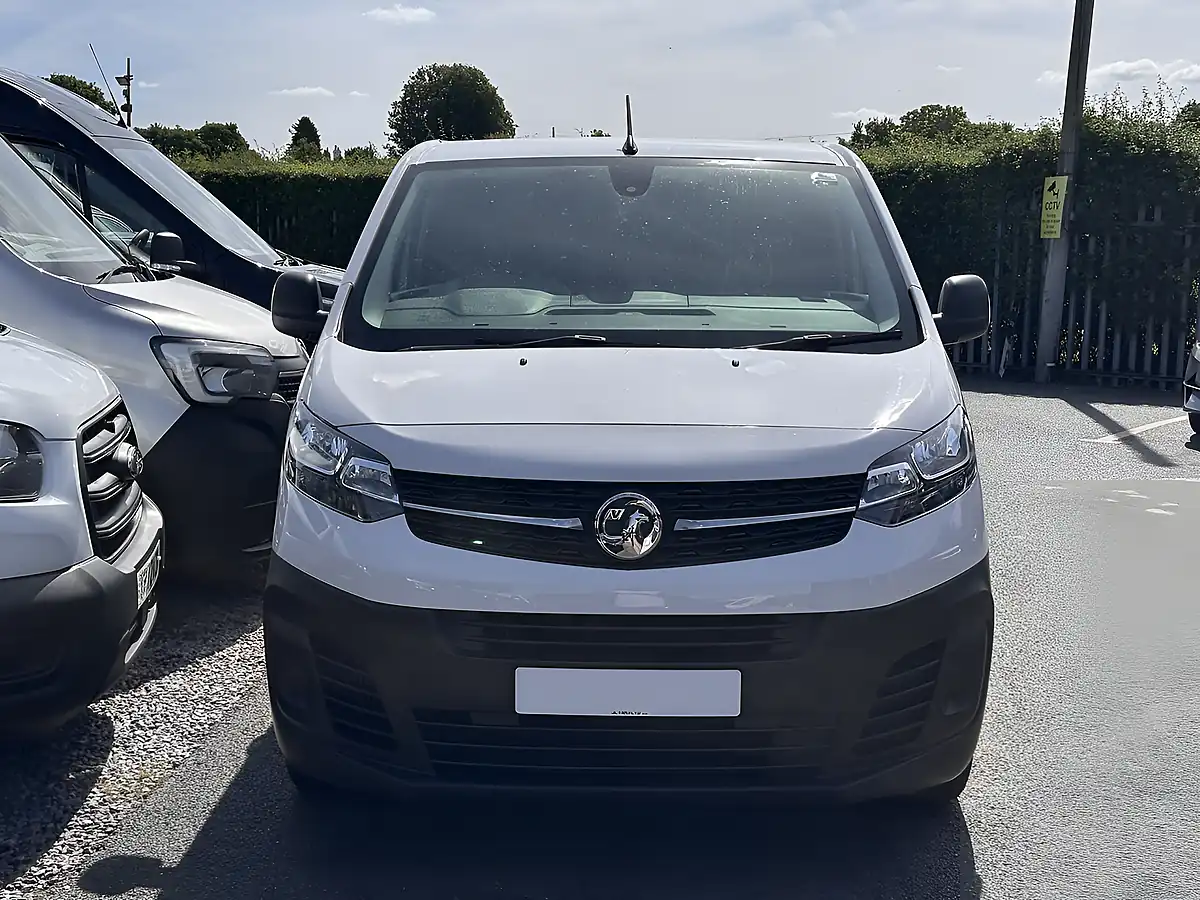 Used 2023 Vauxhall Vivaro Prime L2H1 Kaolin White (brilliant) - Interior and Exterior details 12