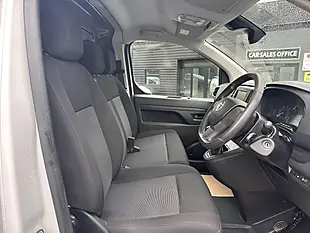Used 2023 Vauxhall Vivaro Prime L2H1 Kaolin White (brilliant) - Interior and Exterior details 5