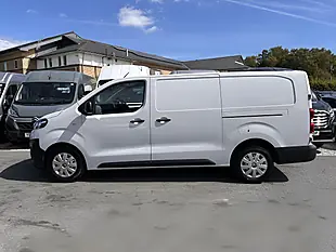 Used 2023 Vauxhall Vivaro Prime L2H1 Kaolin White (brilliant) - Interior and Exterior details 8