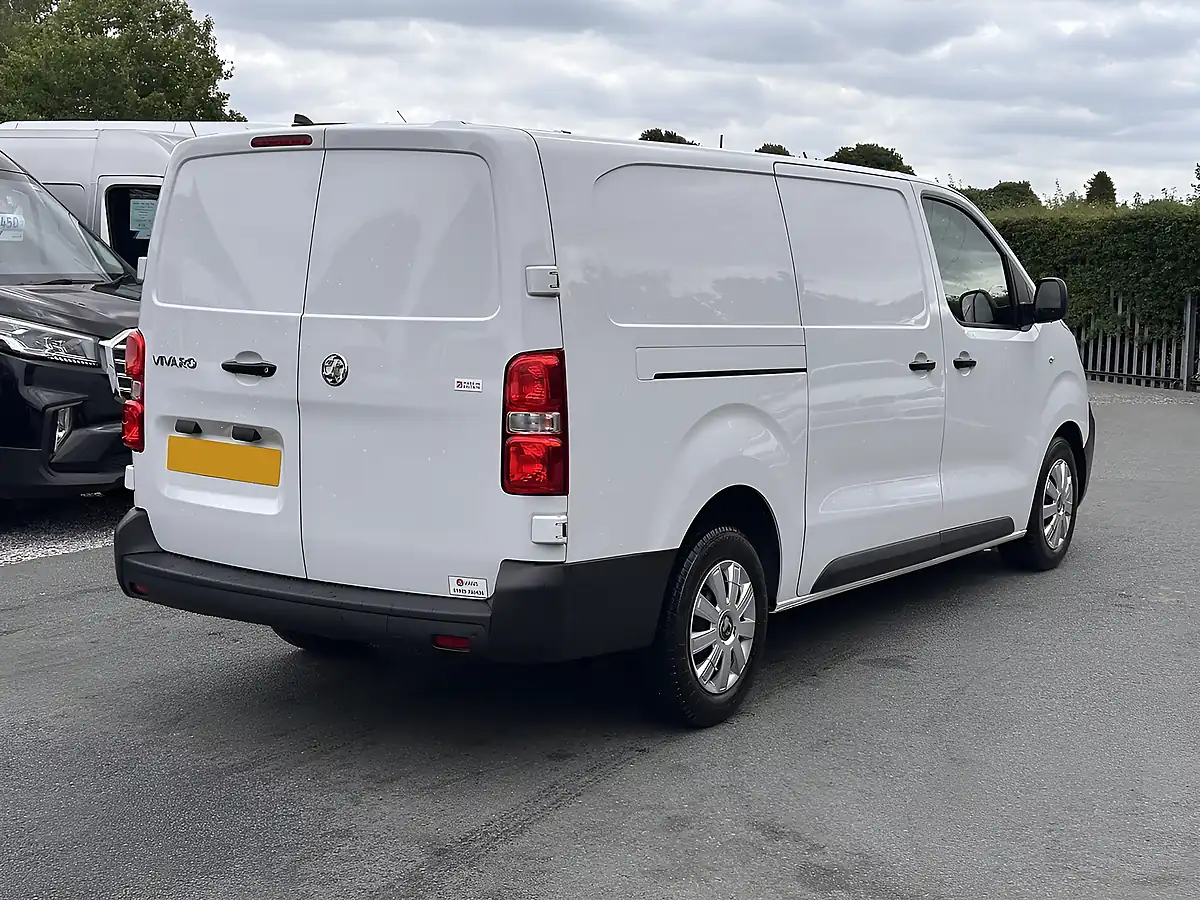 Used 2023 Vauxhall Vivaro Prime L2H1 Kaolin White - Interior and Exterior details 11