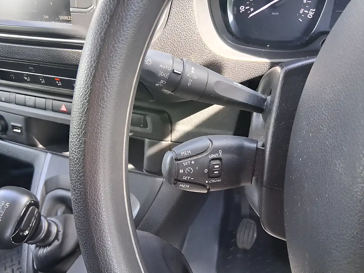 Used 2023 Vauxhall Vivaro Prime White - Interior and Exterior details 20