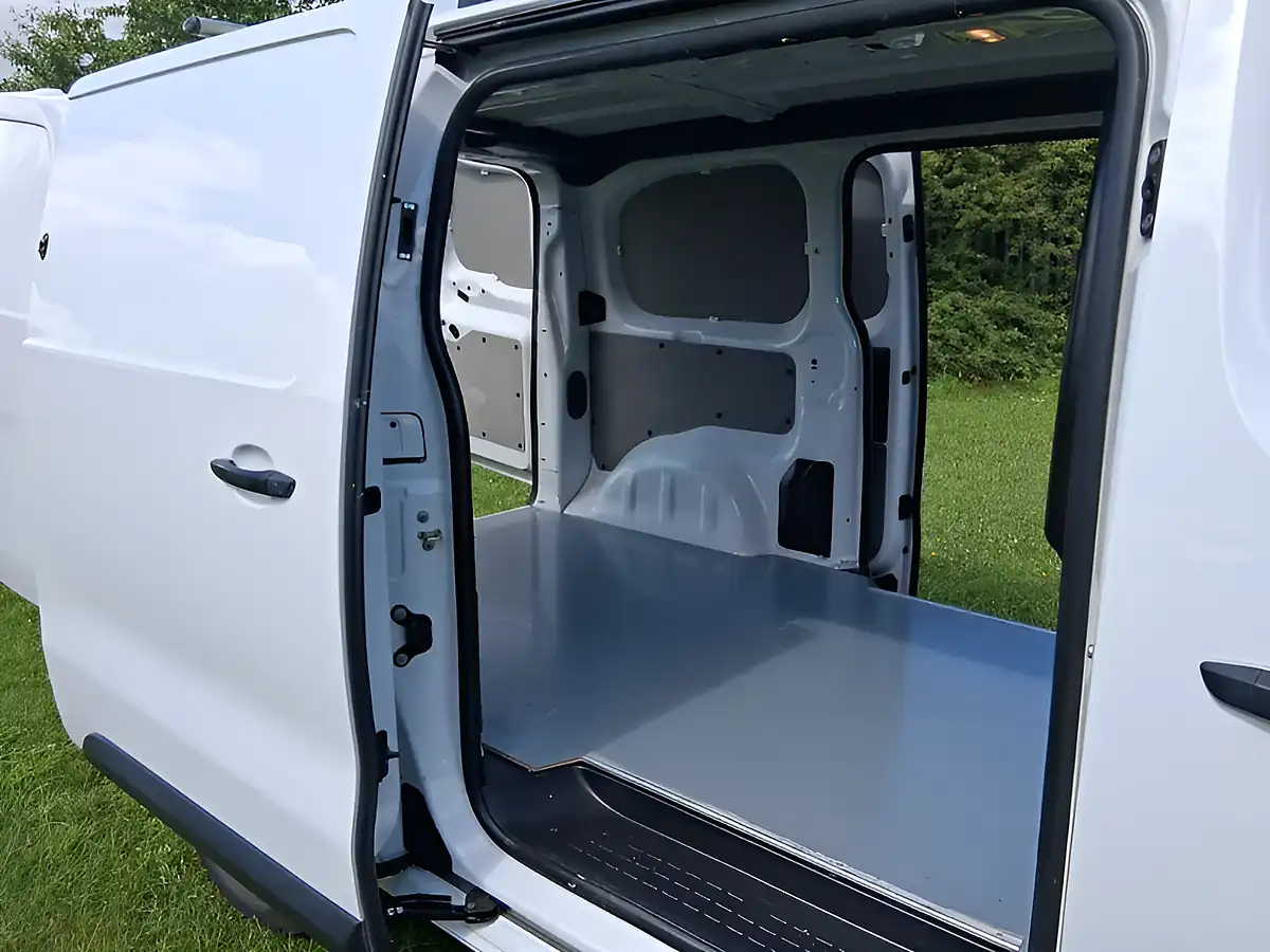 Used 2023 Vauxhall Vivaro Prime White - Interior and Exterior details 9