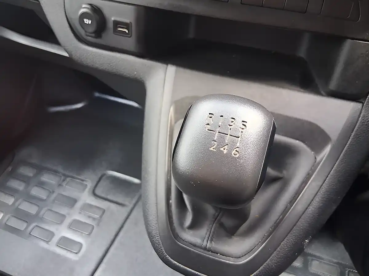 Used 2023 Vauxhall Vivaro Prime White - Interior and Exterior details 16