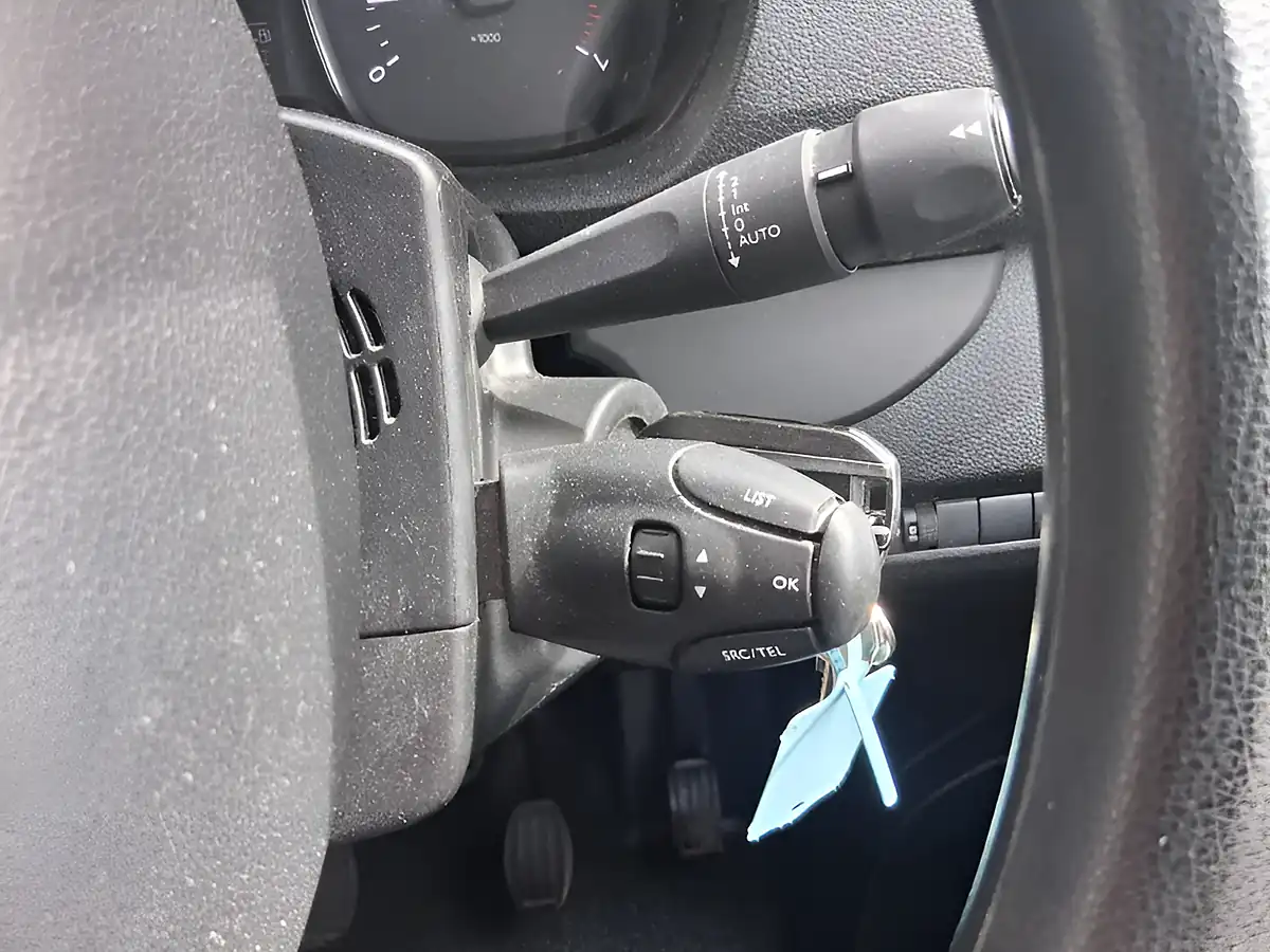 Used 2023 Vauxhall Vivaro Prime White - Interior and Exterior details 18