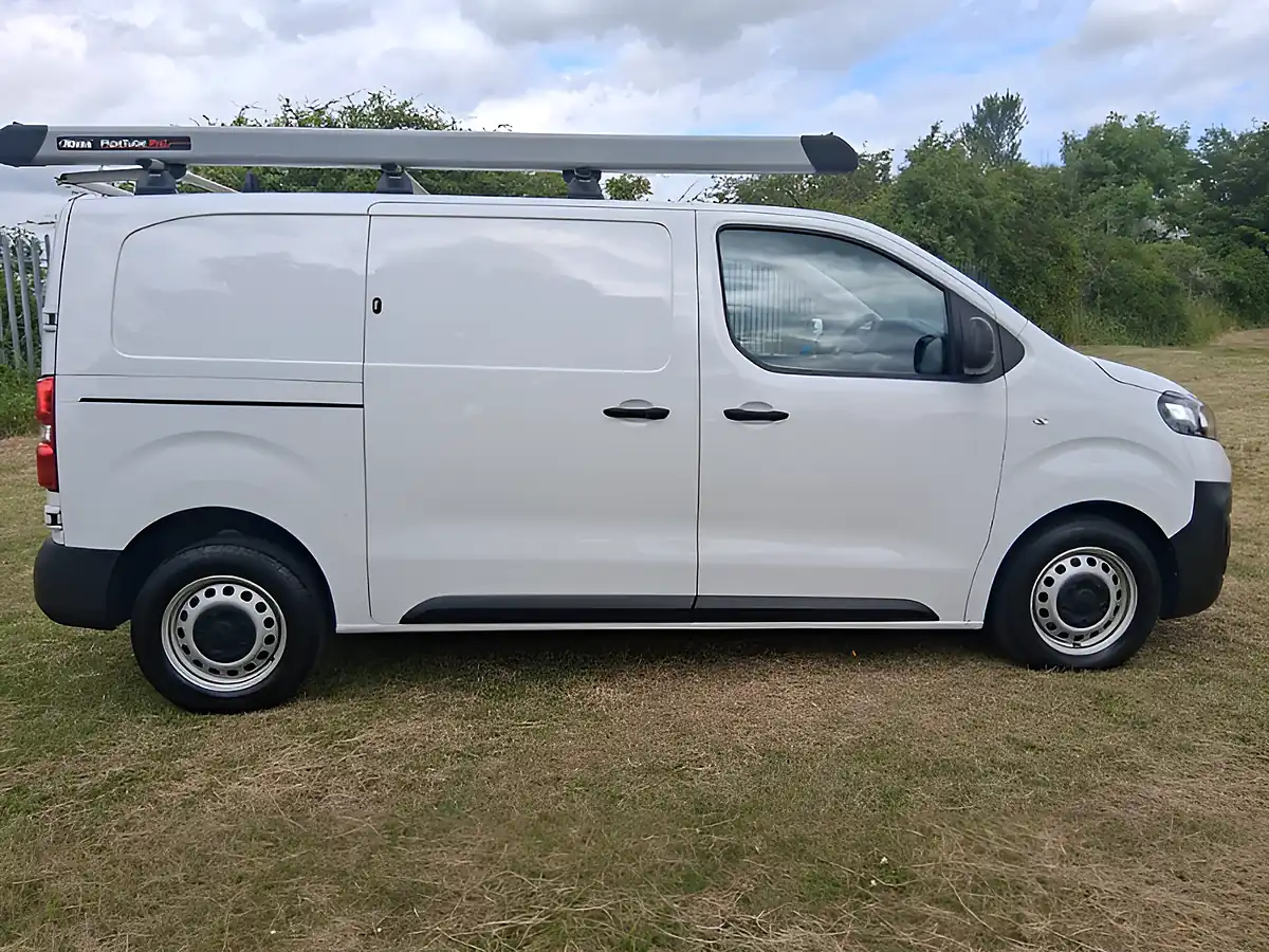 Used 2023 Vauxhall Vivaro Prime White - Interior and Exterior details 6