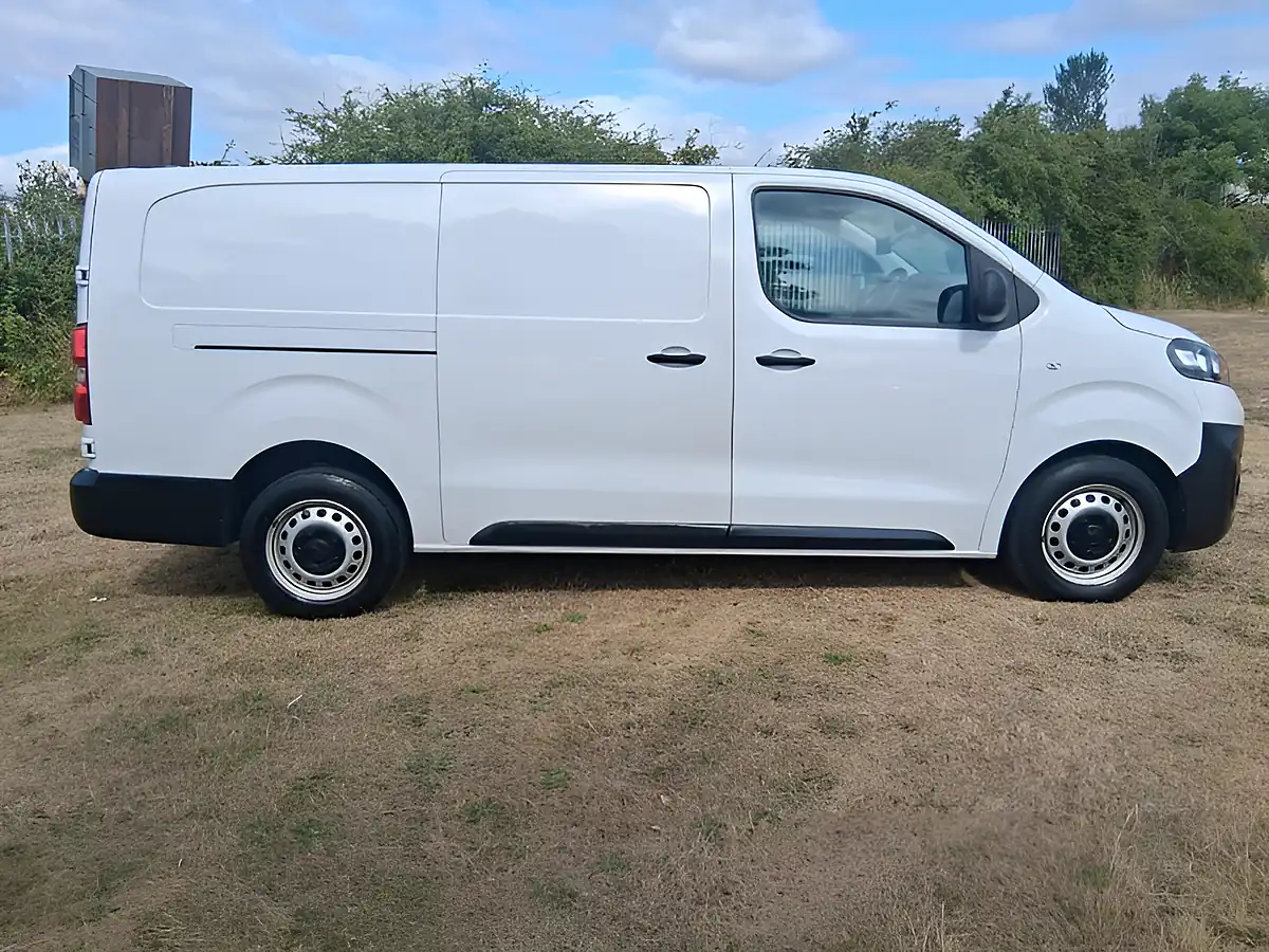 Used 2023 Vauxhall Vivaro Prime White - Interior and Exterior details 6