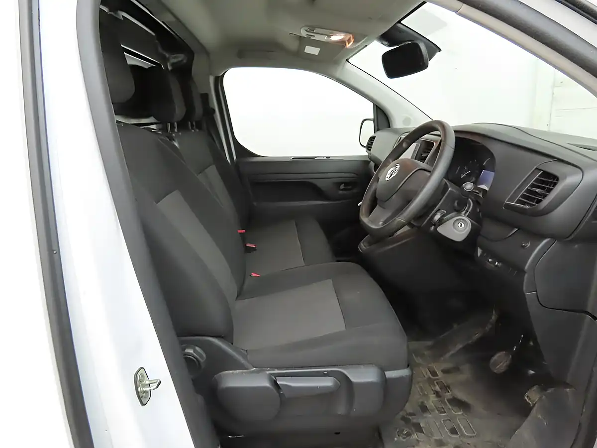 Used 2023 Vauxhall Vivaro Prime White - Interior and Exterior details 10