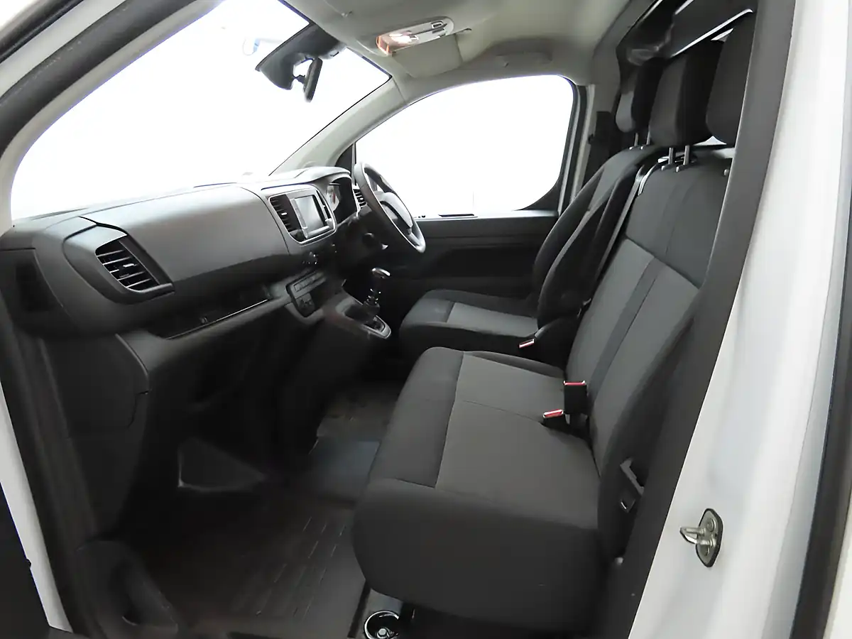 Used 2023 Vauxhall Vivaro Prime White - Interior and Exterior details 11
