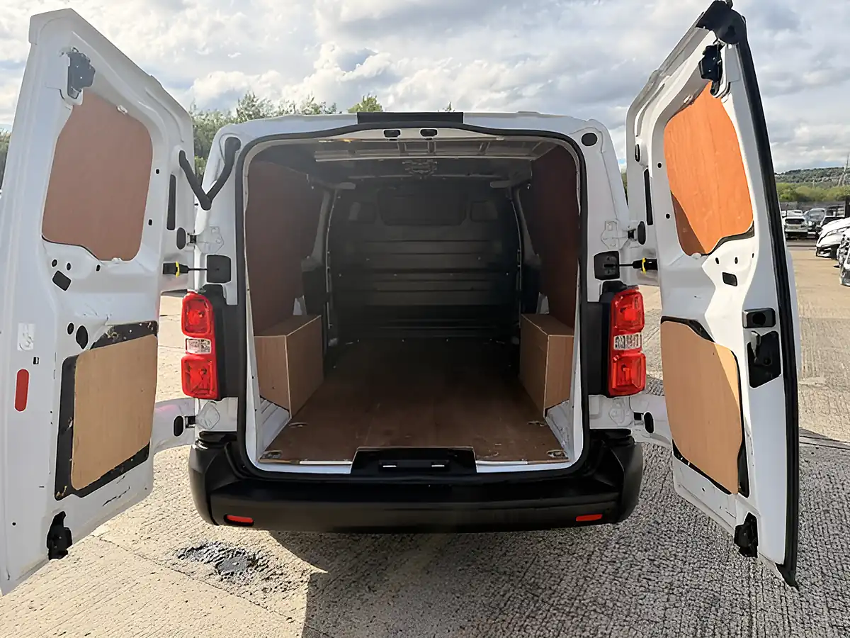 Used 2023 Vauxhall Vivaro Prime White - Interior and Exterior details 6