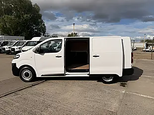 Used 2023 Vauxhall Vivaro Prime White - Interior and Exterior details 9