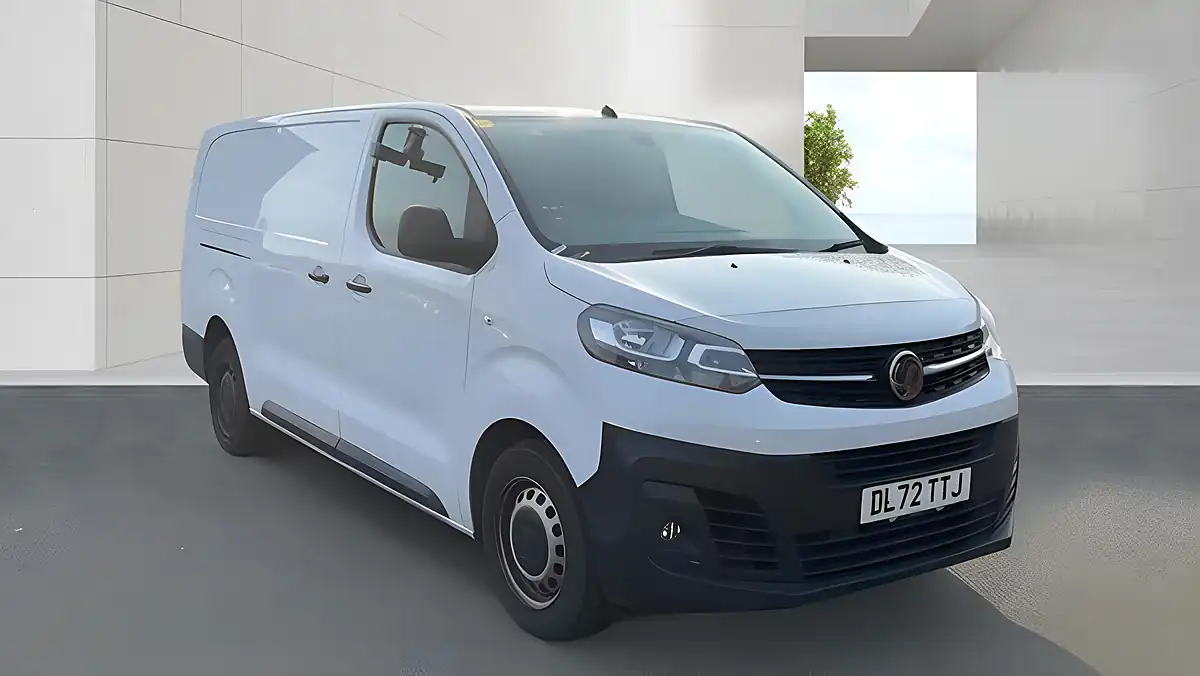 Used 2023 Vauxhall Vivaro Prime White - Front View