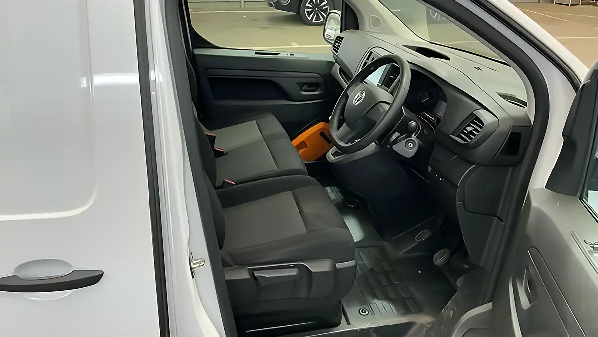 Used 2023 Vauxhall Vivaro Prime White - Interior and Exterior details 9