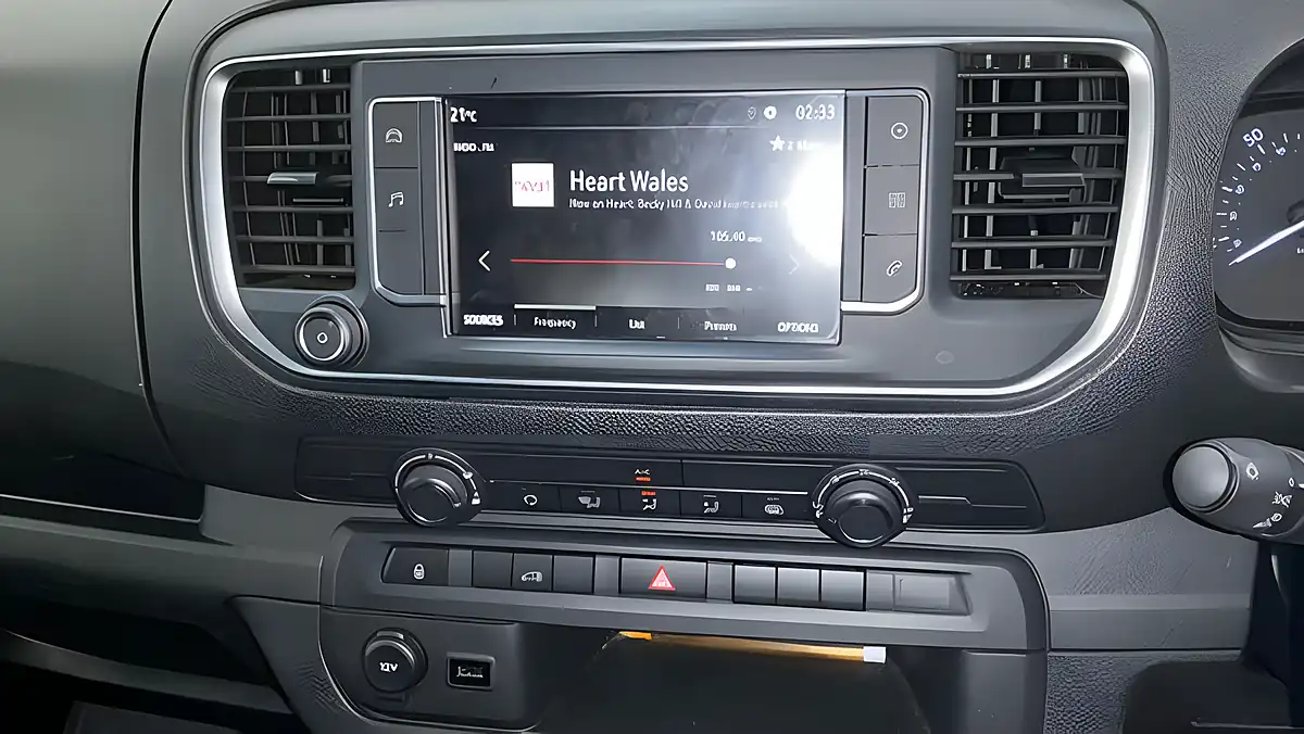 Used 2023 Vauxhall Vivaro Prime White - Interior and Exterior details 13