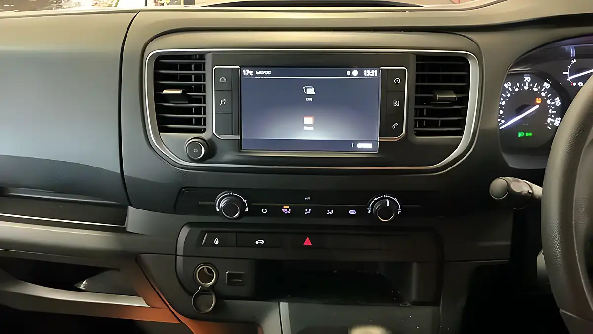 Used 2023 Vauxhall Vivaro Prime White - Interior and Exterior details 13