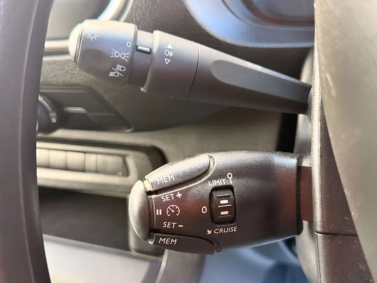 Used 2023 Vauxhall Vivaro Prime White - Interior and Exterior details 18