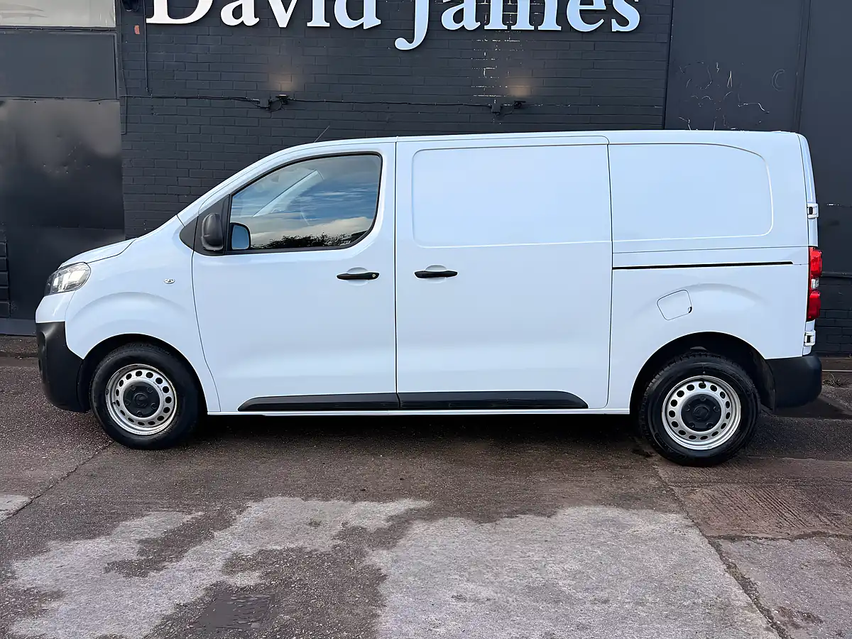 Used 2023 Vauxhall Vivaro Prime White - Interior and Exterior details 6
