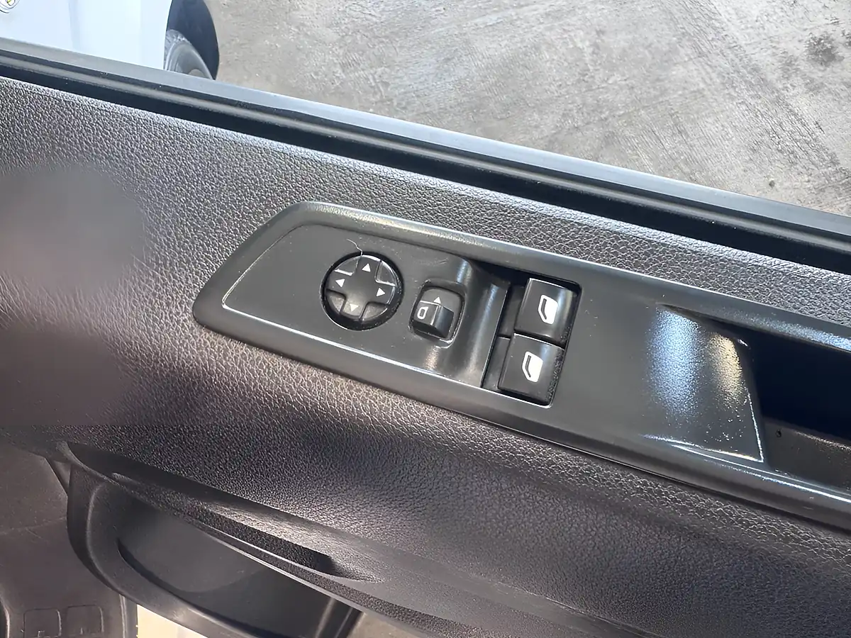 Used 2023 Vauxhall Vivaro Prime White - Interior and Exterior details 18