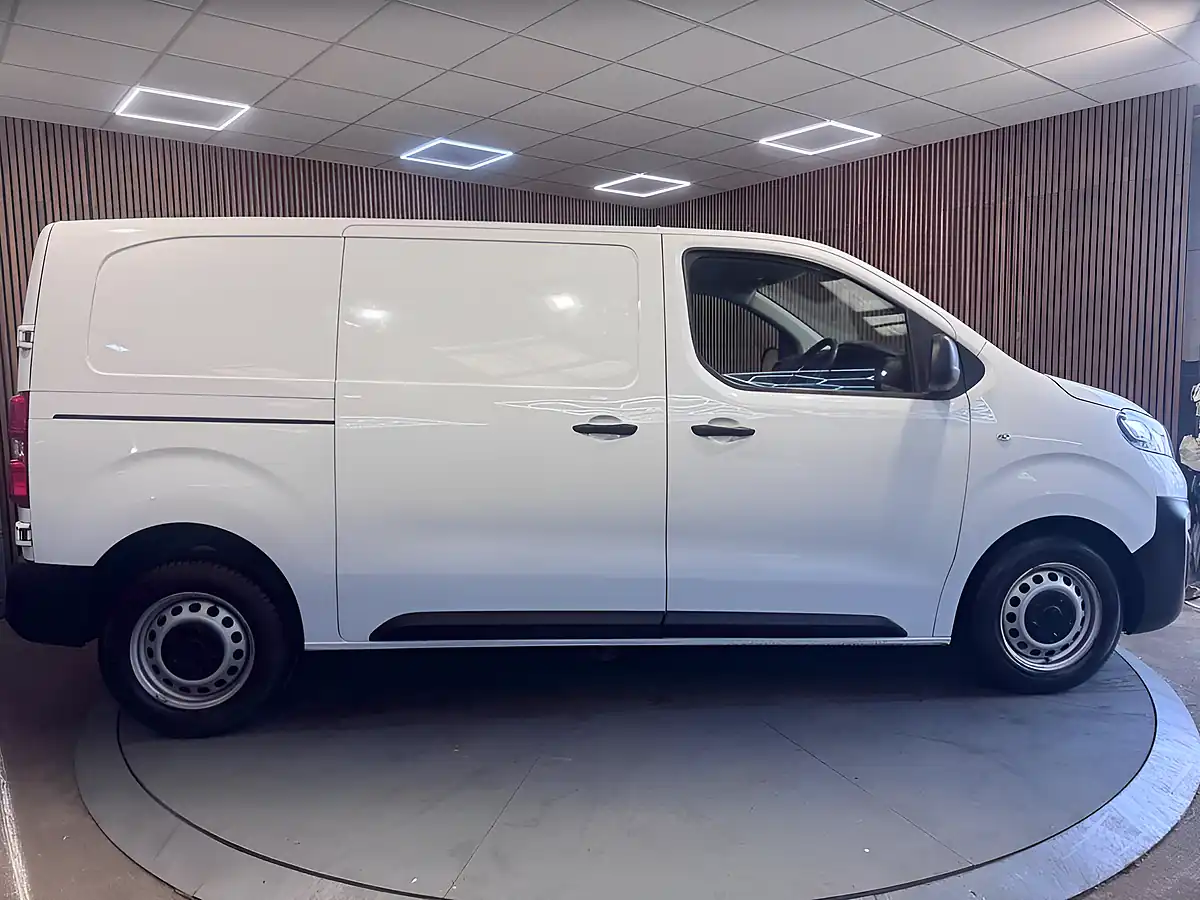 Used 2023 Vauxhall Vivaro Prime White - Interior and Exterior details 2