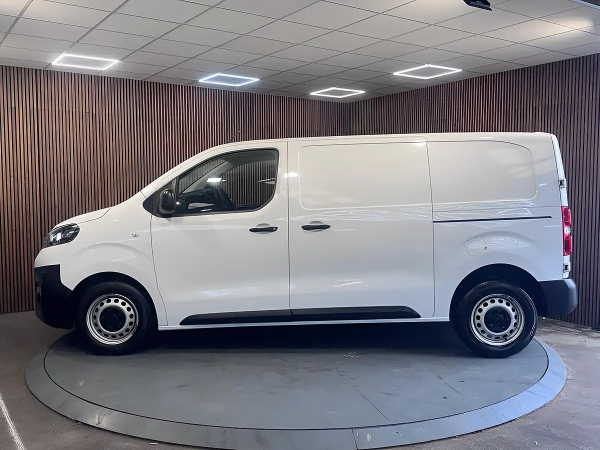 Used 2023 Vauxhall Vivaro Prime White - Interior and Exterior details 6
