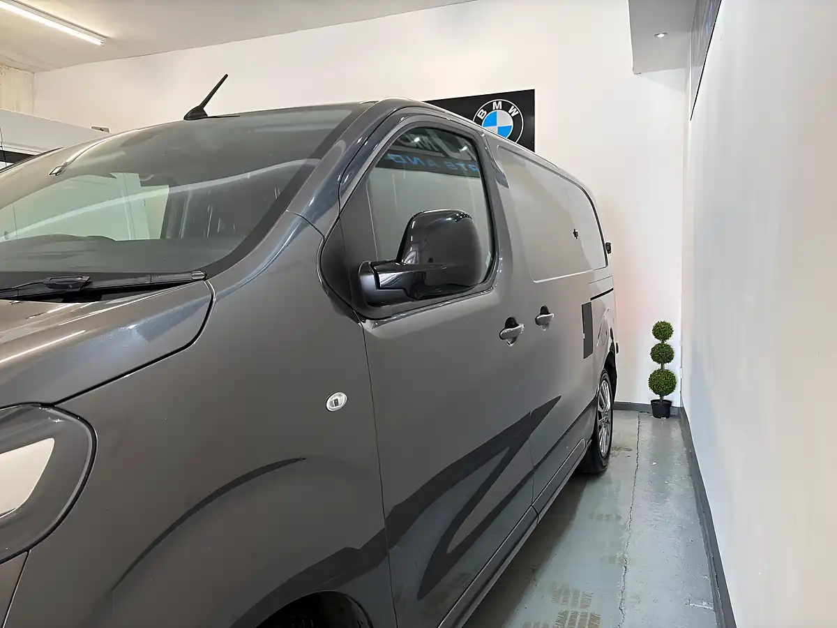 Used 2023 Vauxhall Vivaro Pro Grey - Interior and Exterior details 19