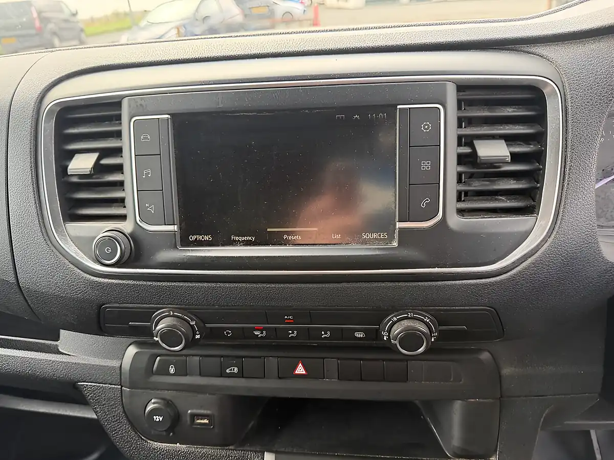 Used 2023 Vauxhall Vivaro Pro Grey - Interior and Exterior details 15
