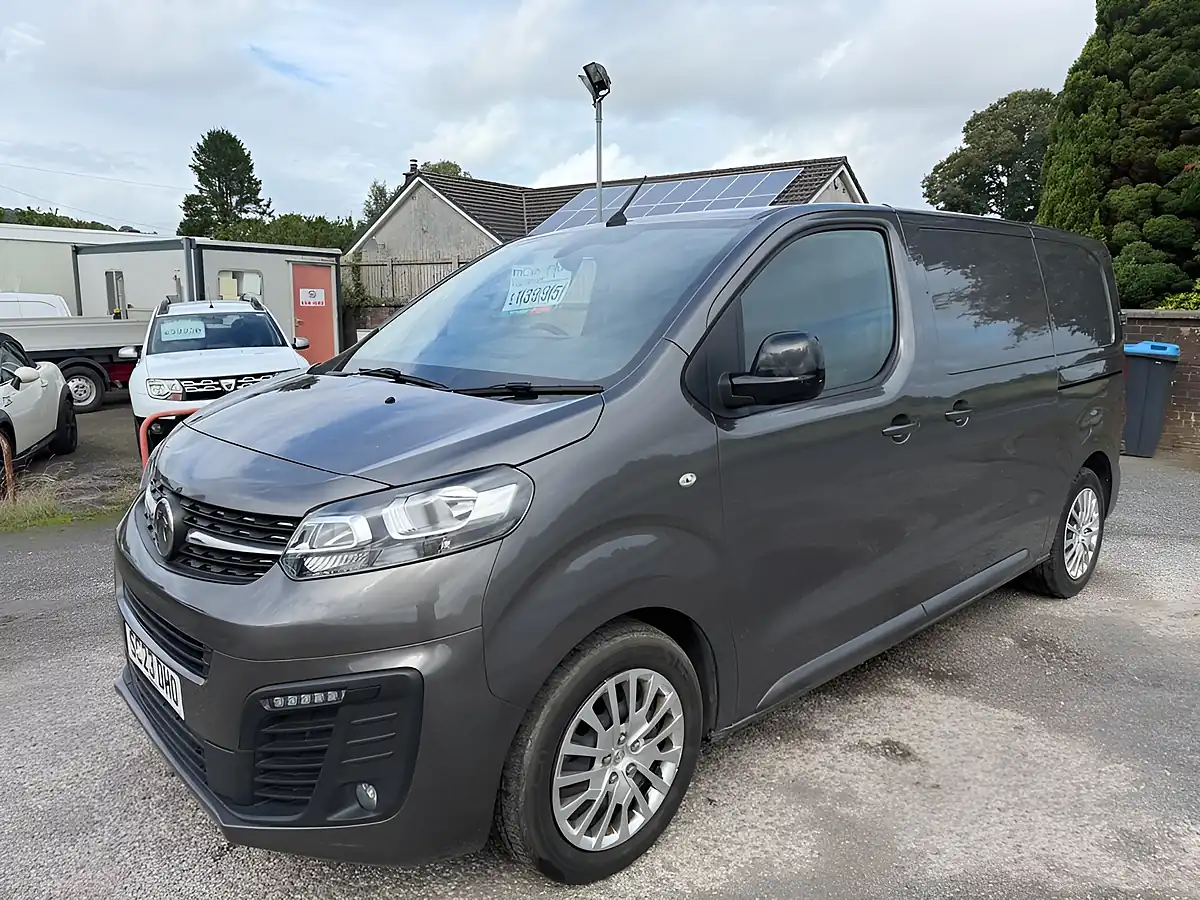 Used 2023 Vauxhall Vivaro Pro Grey - Interior and Exterior details 8