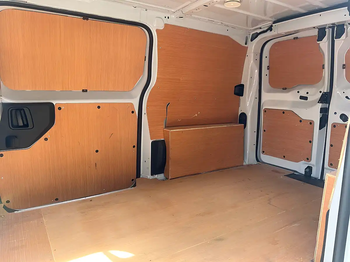 Used 2023 Vauxhall Vivaro Pro Kaolin White - Interior and Exterior details 14