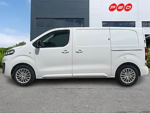 Used 2023 Vauxhall Vivaro Pro Kaolin White - Interior and Exterior details 5