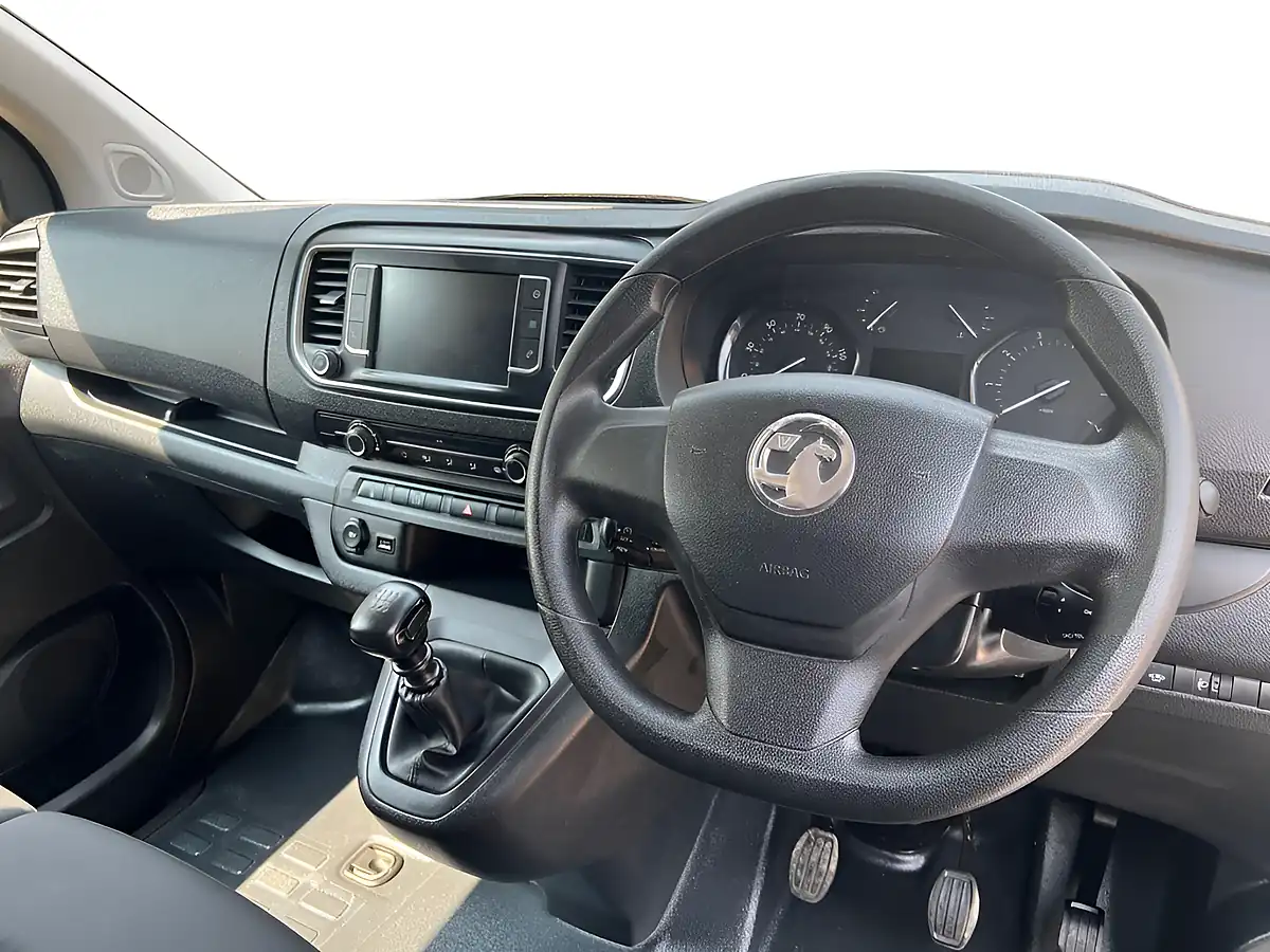 Used 2023 Vauxhall Vivaro Pro Kaolin White - Interior and Exterior details 13