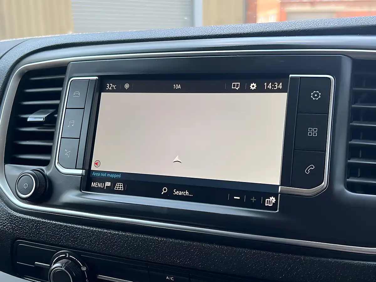 Used 2023 Vauxhall Vivaro Pro Kaolin White - Interior and Exterior details 18