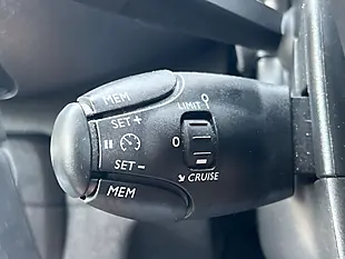 Used 2023 Vauxhall Vivaro Pro Kaolin White - Interior and Exterior details 19