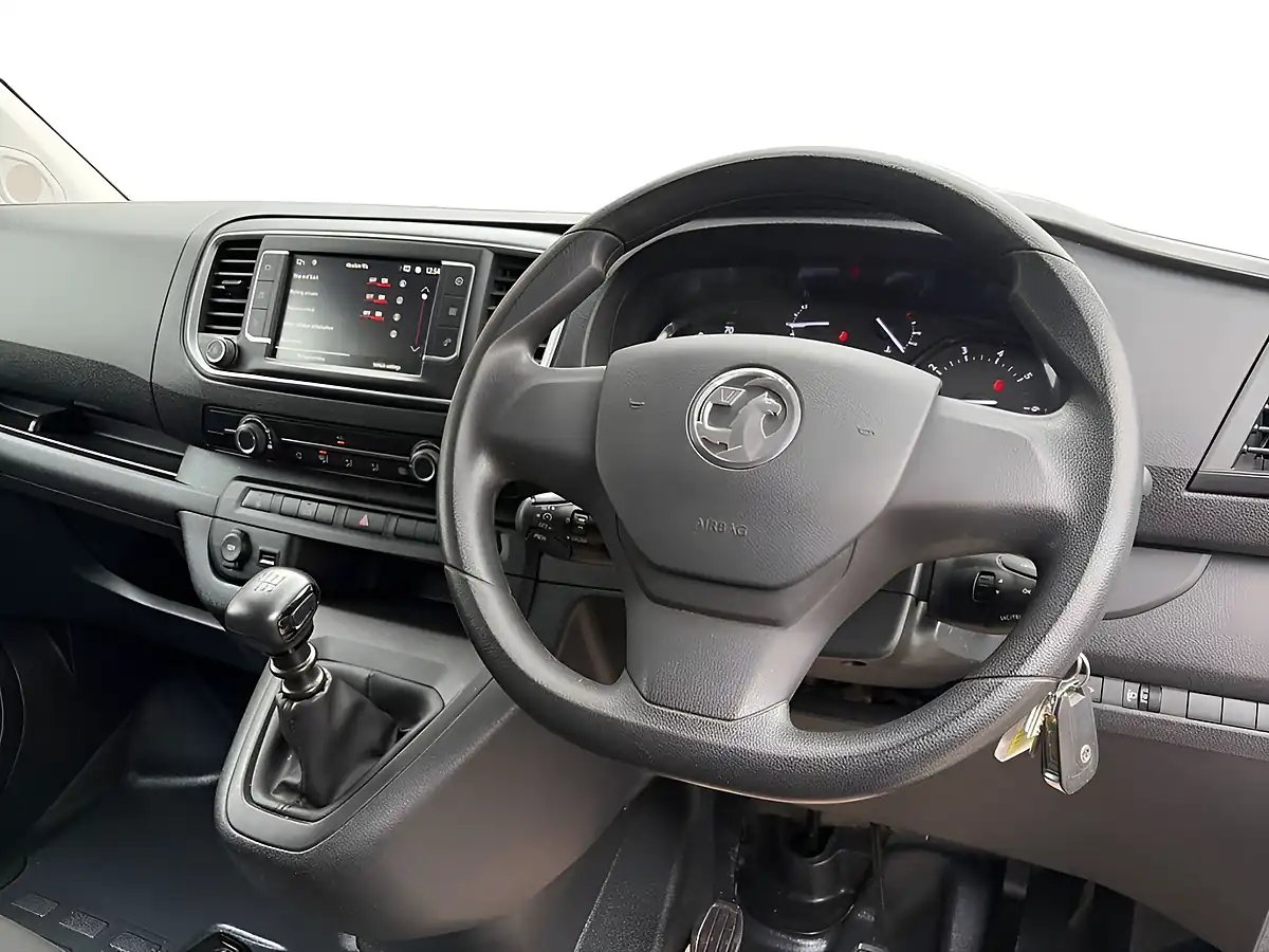 Used 2023 Vauxhall Vivaro Pro Kaolin White - Interior and Exterior details 13