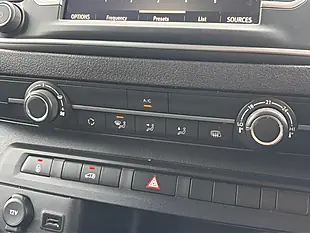 Used 2023 Vauxhall Vivaro Pro Kaolin White - Interior and Exterior details 15