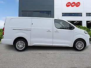 Used 2023 Vauxhall Vivaro Pro Kaolin White - Interior and Exterior details 9