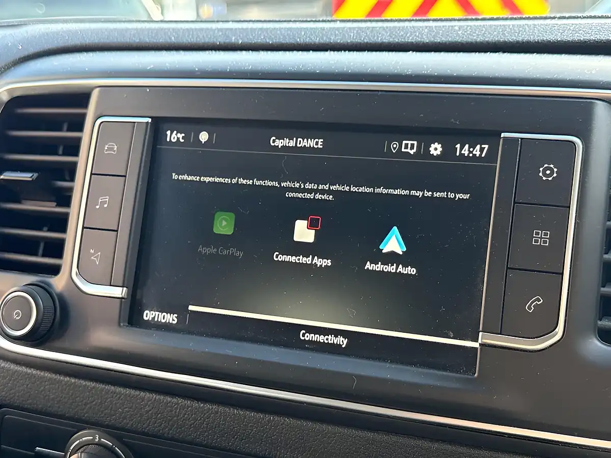 Used 2023 Vauxhall Vivaro Pro Kaolin White - Interior and Exterior details 18