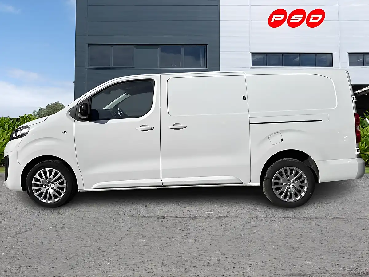 Used 2023 Vauxhall Vivaro Pro Kaolin White - Interior and Exterior details 5