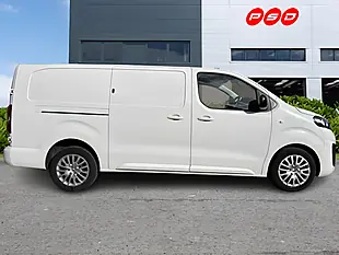 Used 2023 Vauxhall Vivaro Pro Kaolin White - Interior and Exterior details 9