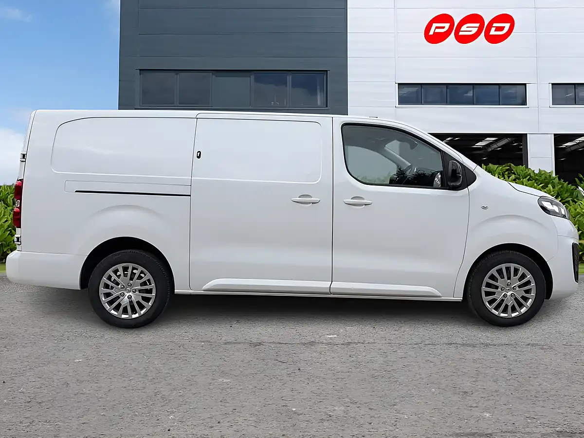 Used 2023 Vauxhall Vivaro Pro L2 H1 Kaolin White - Interior and Exterior details 9