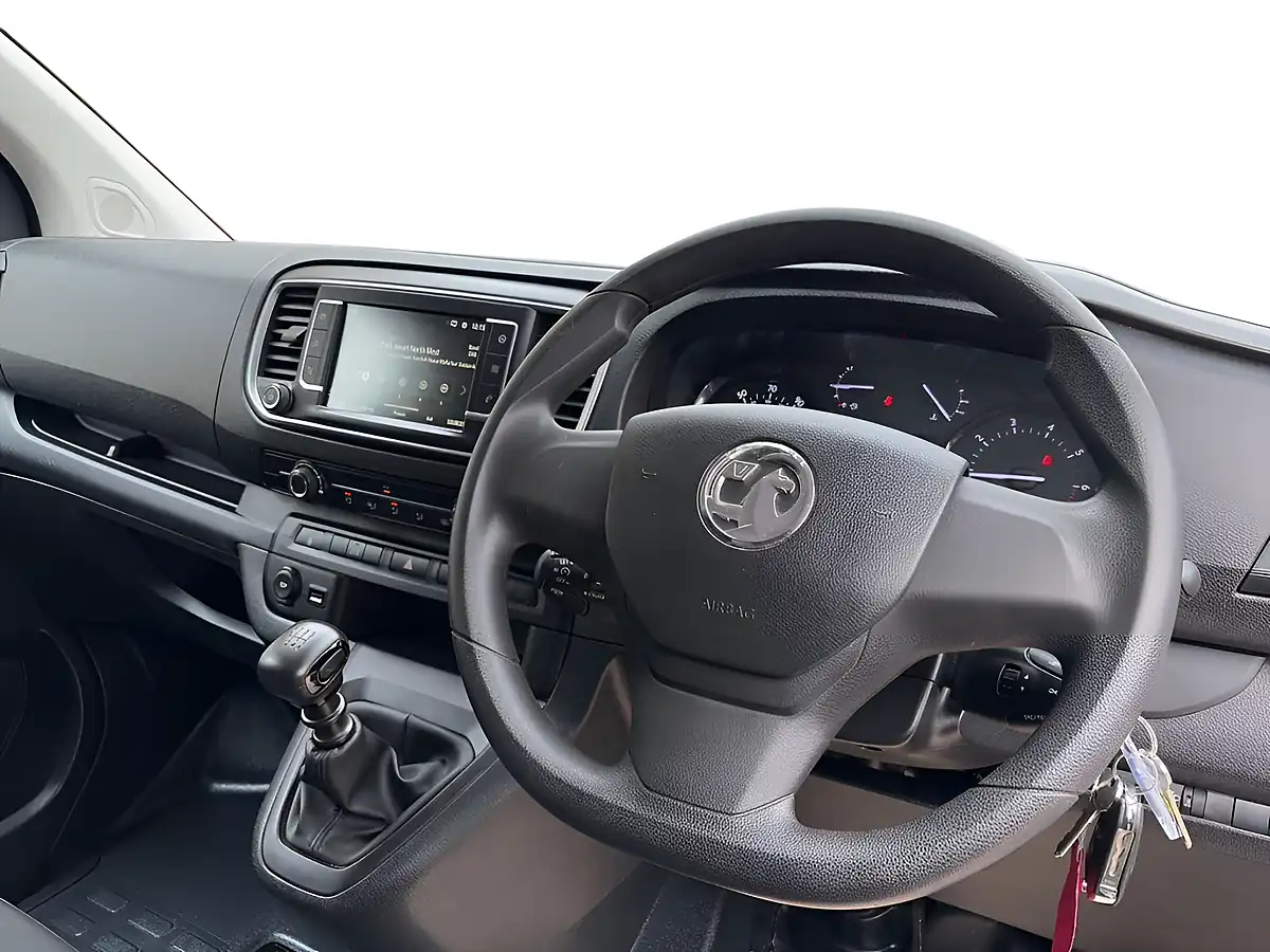 Used 2023 Vauxhall Vivaro Pro L2 H1 Kaolin White - Interior and Exterior details 13