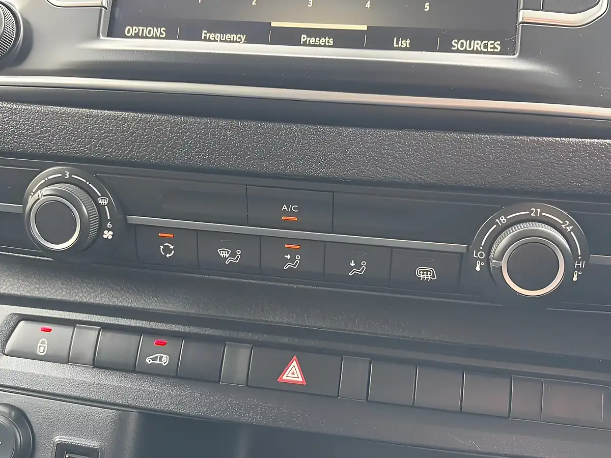 Used 2023 Vauxhall Vivaro Pro L2 H1 Kaolin White - Interior and Exterior details 15