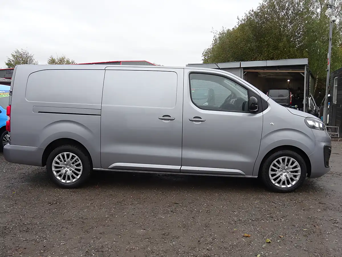 Used 2023 Vauxhall Vivaro Pro L2 H1 (lwb) Grey - Interior and Exterior details 18