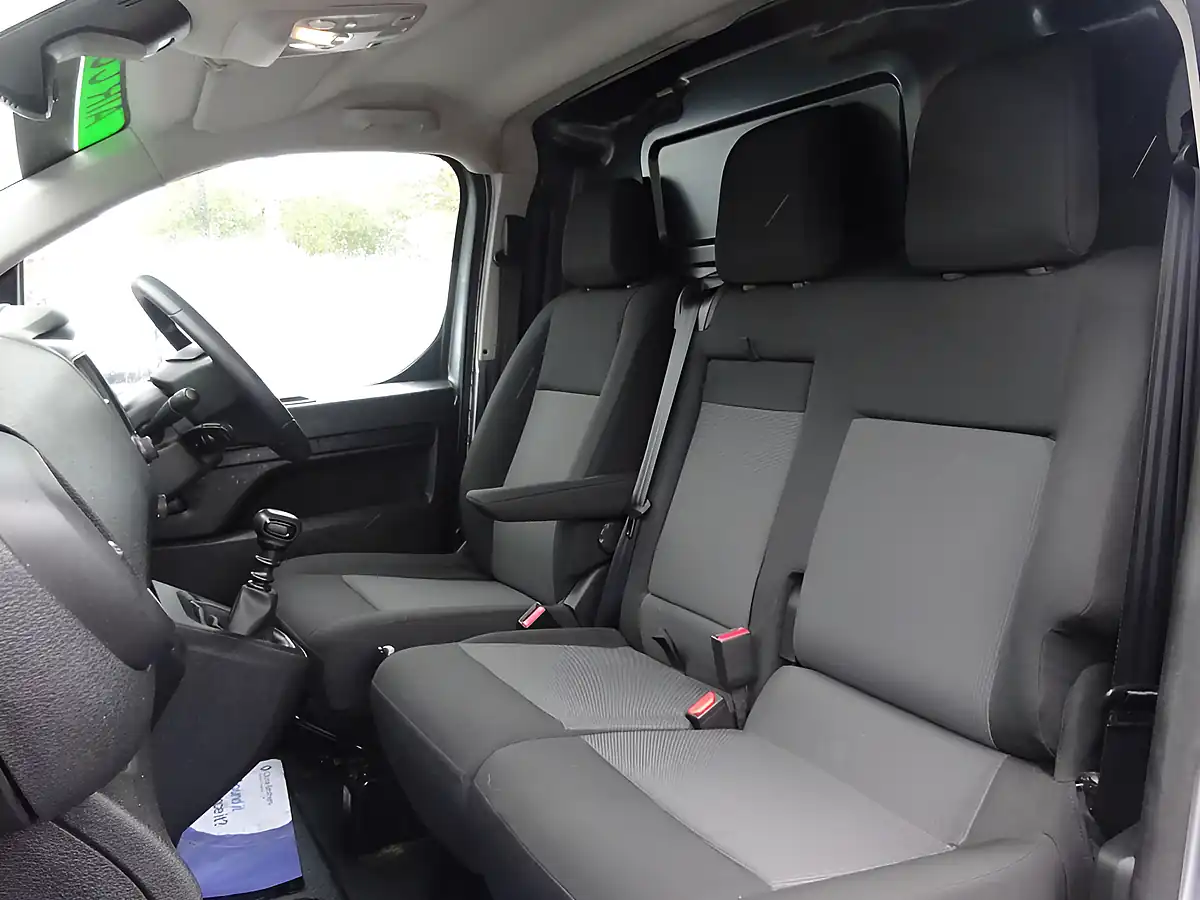 Used 2023 Vauxhall Vivaro Pro L2 H1 (lwb) Grey - Interior and Exterior details 4
