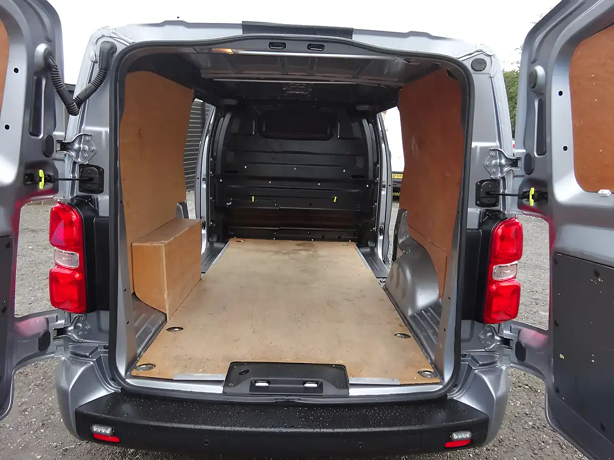 Used 2023 Vauxhall Vivaro Pro L2 H1 (lwb) Grey - Interior and Exterior details 5