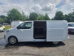 Used 2023 Vauxhall Vivaro Pro L2 H1 White - Interior and Exterior details 12