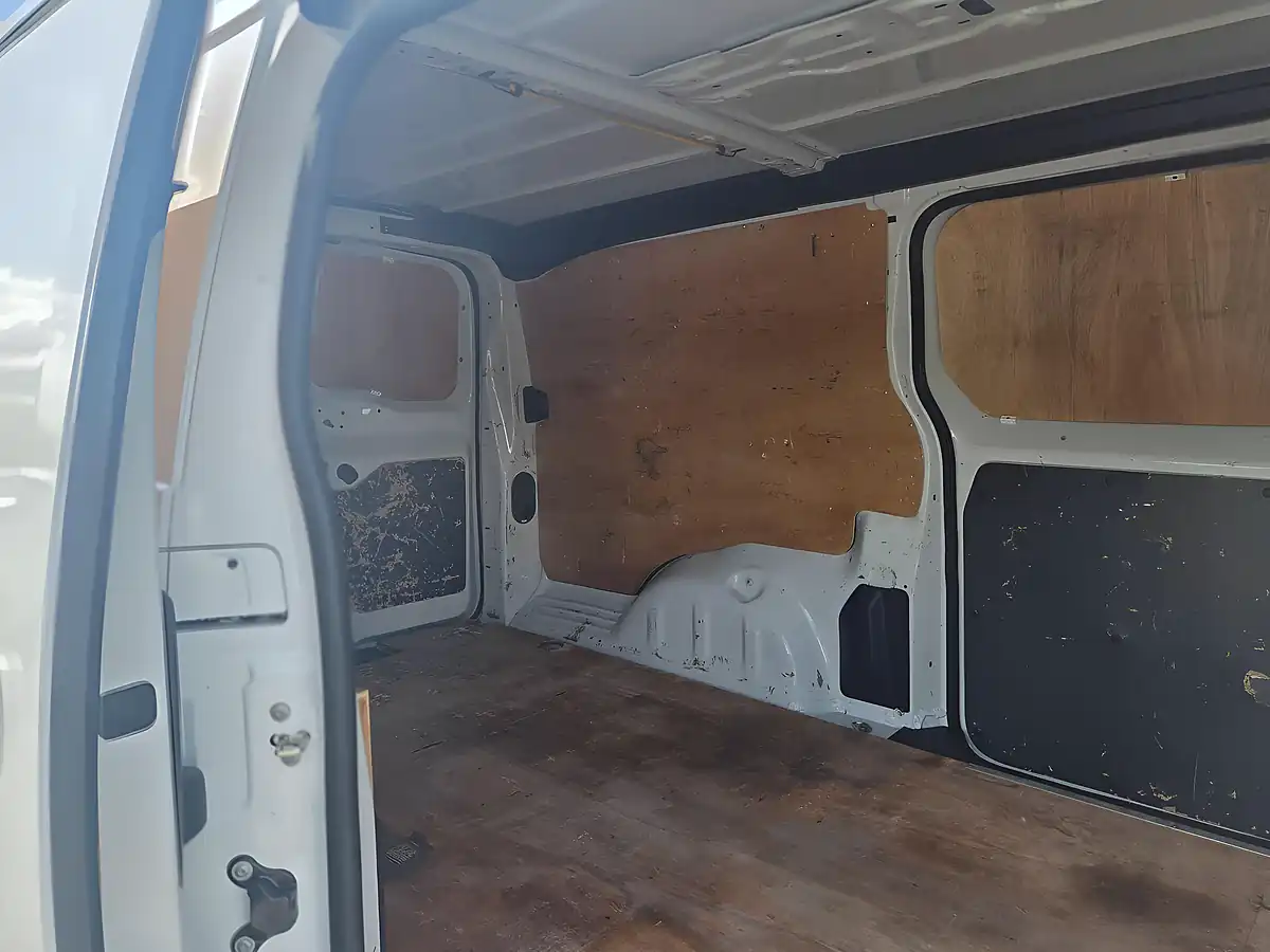 Used 2023 Vauxhall Vivaro Pro L2 H1 White - Interior and Exterior details 6