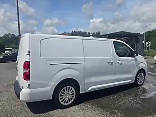 Used 2023 Vauxhall Vivaro Pro L2 H1 White - Interior and Exterior details 7