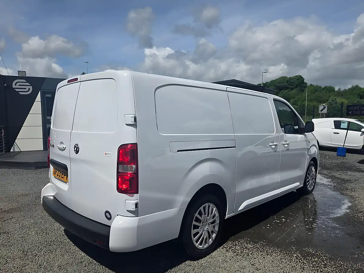 Used 2023 Vauxhall Vivaro Pro L2 H1 White - Interior and Exterior details 8