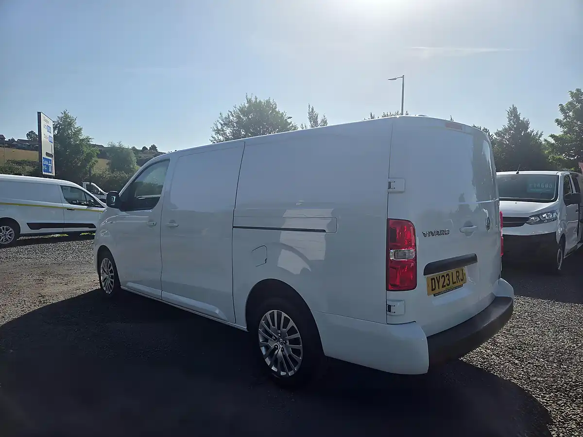 Used 2023 Vauxhall Vivaro Pro L2 H1 White - Interior and Exterior details 16