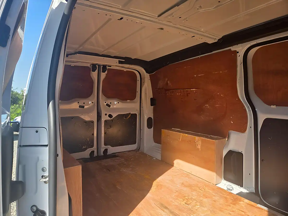 Used 2023 Vauxhall Vivaro Pro L2 H1 White - Interior and Exterior details 6