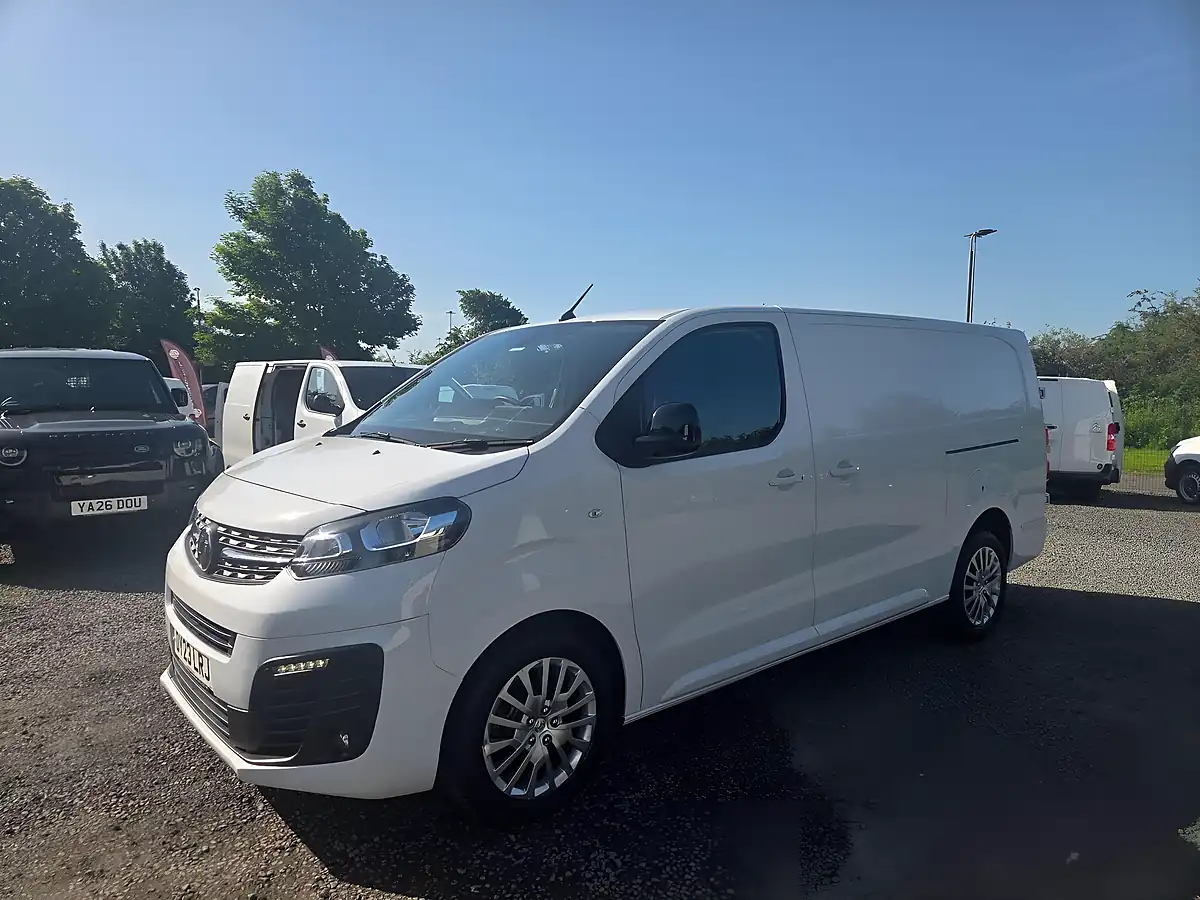 Used 2023 Vauxhall Vivaro Pro L2 H1 White - Interior and Exterior details 9
